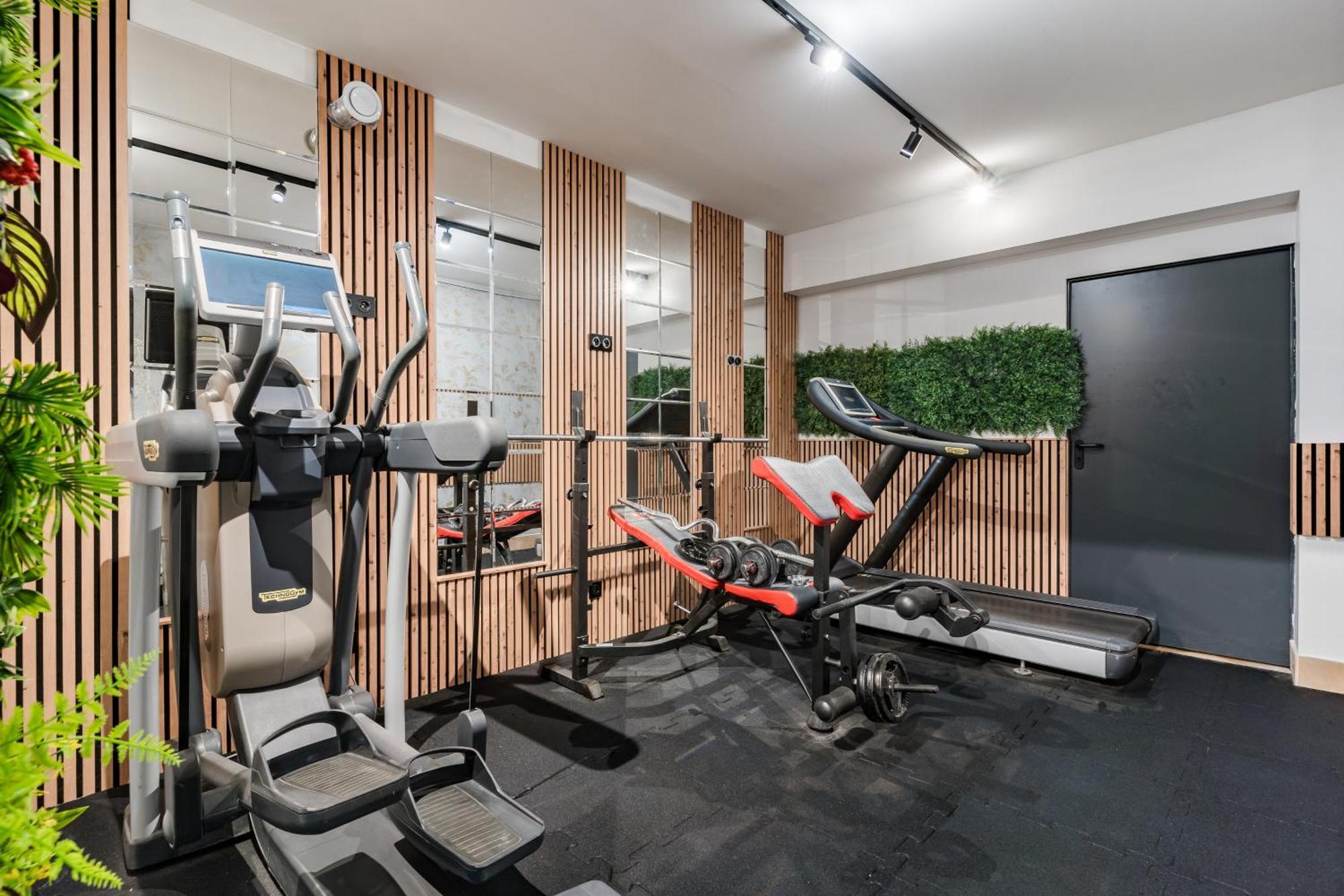 Rezydencja Wind Rose Luxury Aparthotel & Spa- With Private Sauna, Gym, Jacuzzi - Gdansk — Photos 3